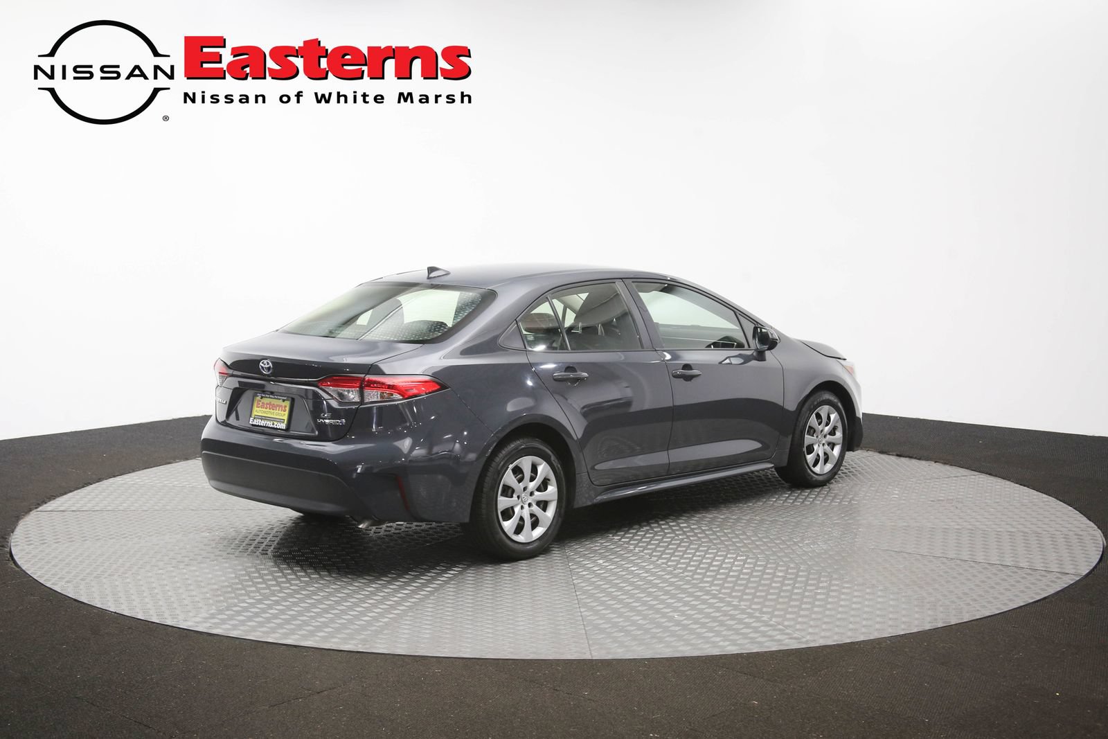Used 2023 Toyota Corolla LE w/ Carpet Mat Package (TMS) FWD image 72