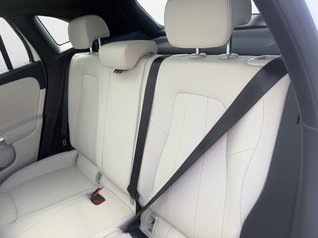 Certified 2025 Mercedes-Benz GLA 250 image 13