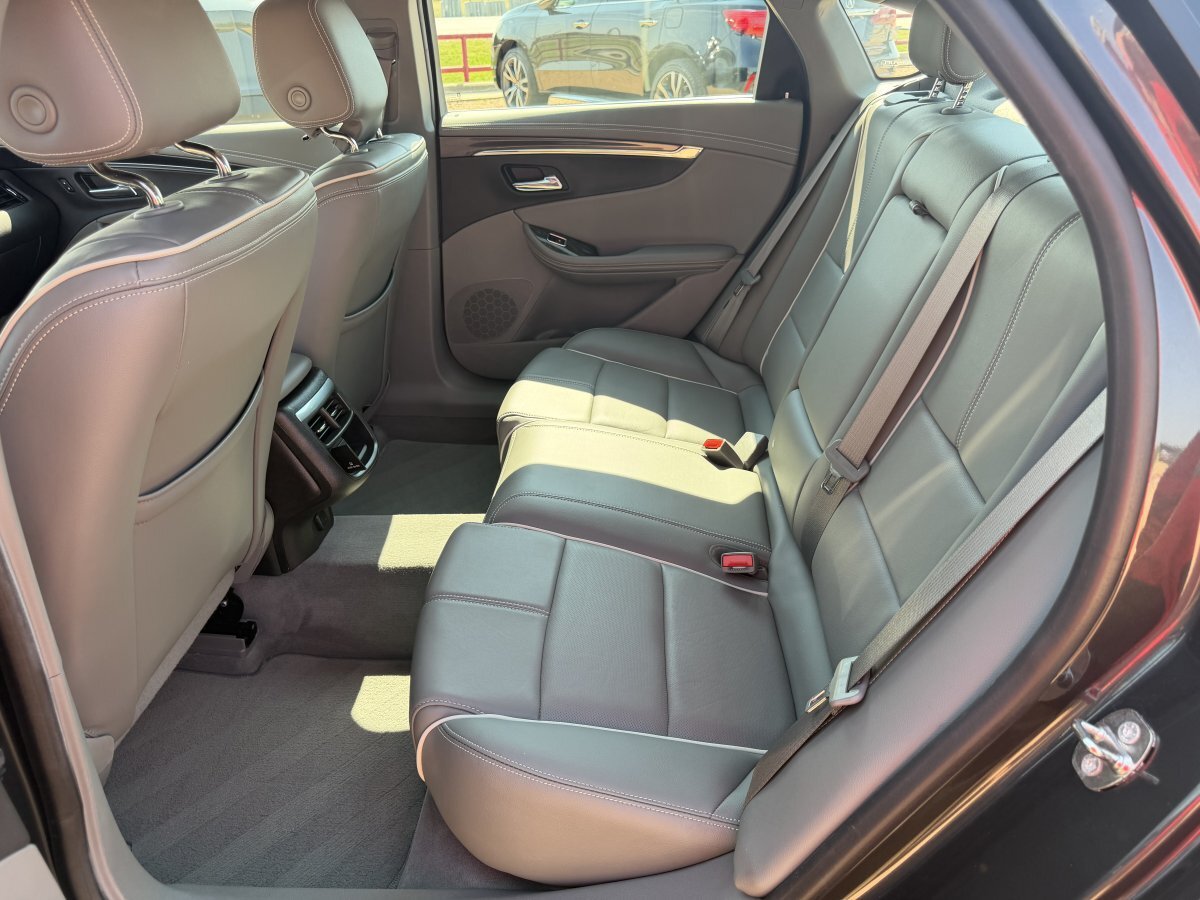 Used 2015 Chevrolet Impala LTZ FWD image 19