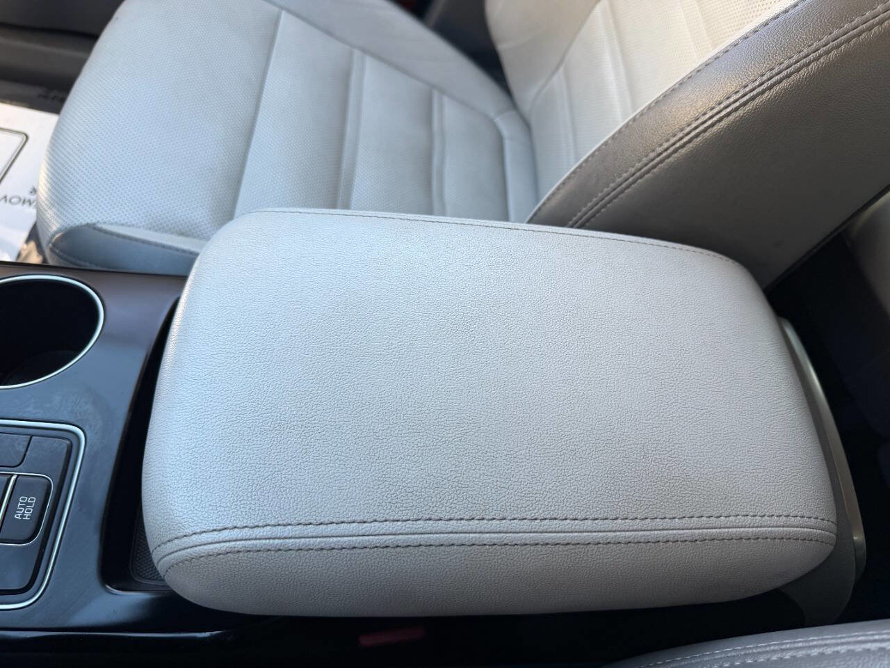 Used 2019 Kia Sorento SX image 48