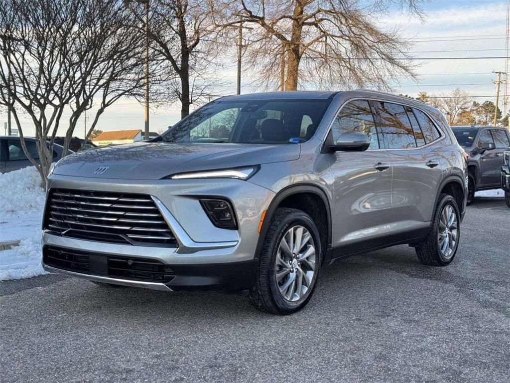 Used 2025 Buick Enclave Preferred AWD/4WD image 25