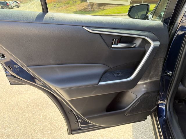 Used 2022 Toyota RAV4 XLE image 21