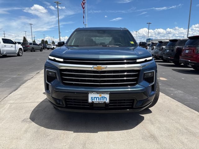 New 2026 Chevrolet Traverse High Country w/ LPO, Floor Liner Package AWD/4WD image 8