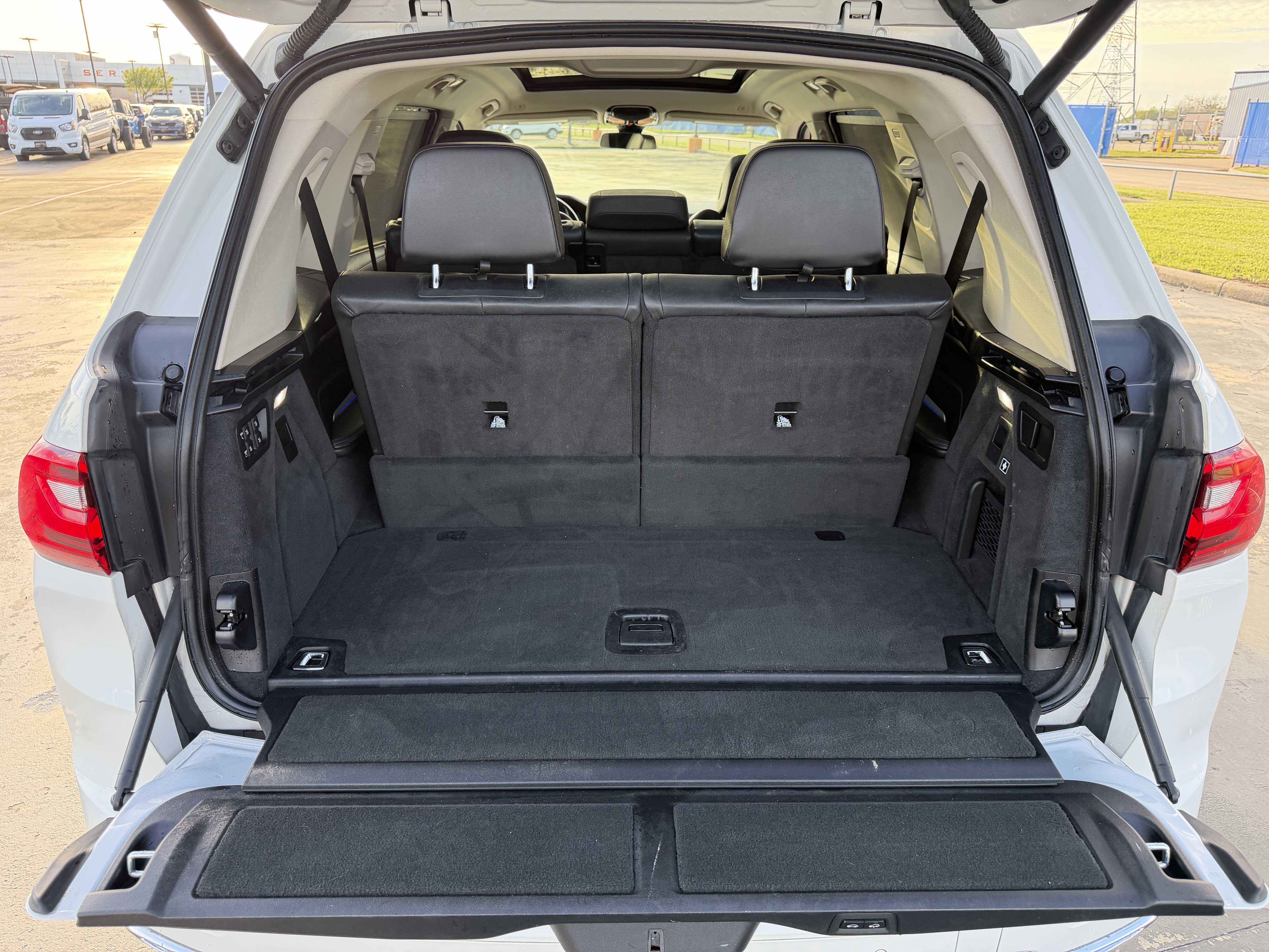 Used 2021 BMW X7 xDrive40i w/ Executive Package AWD/4WD image 41