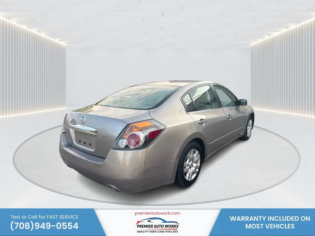 Used 2012 Nissan Altima Sedan FWD image 4