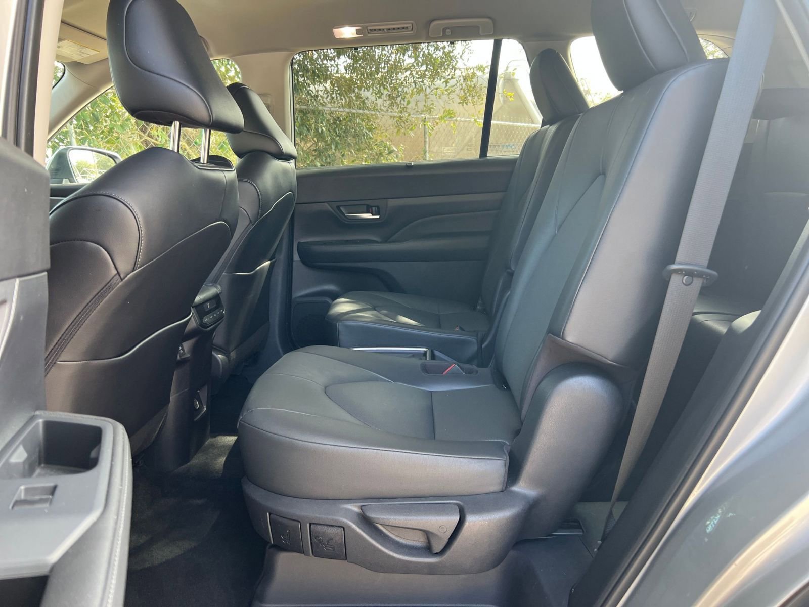 Used 2025 Toyota Grand Highlander FWD image 21