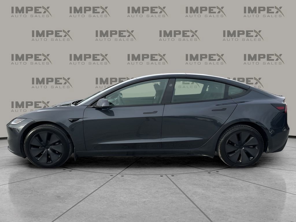 Used 2024 Tesla Model 3 Standard Range image 2