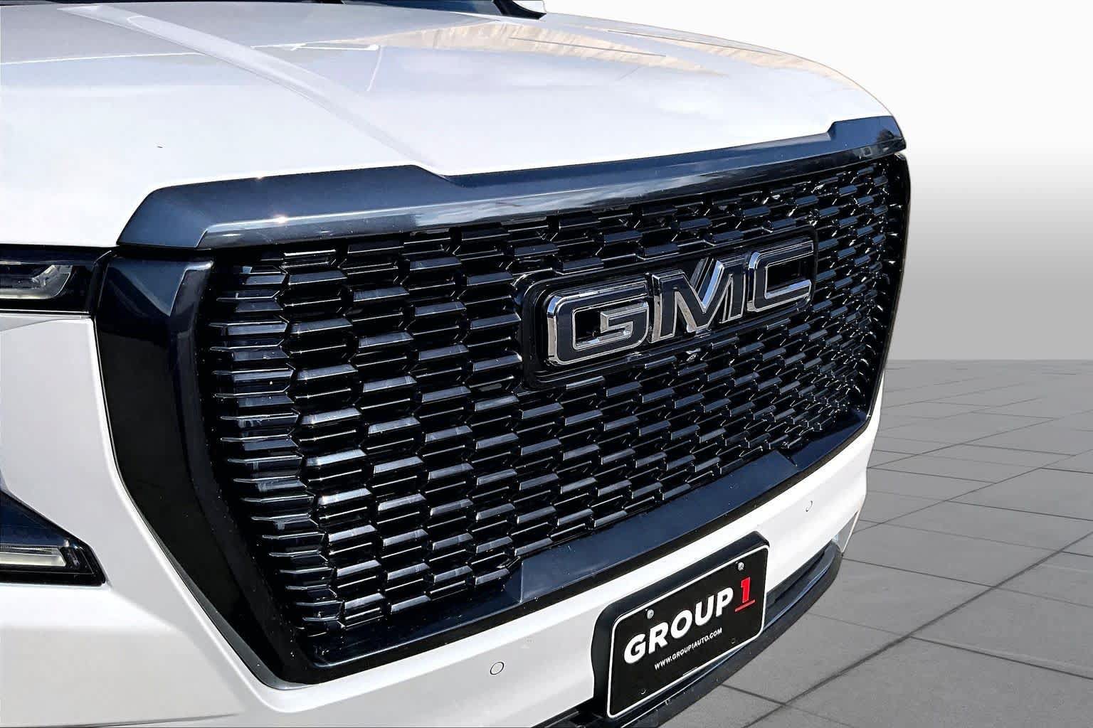 Used 2023 GMC Yukon Denali Ultimate AWD/4WD image 33