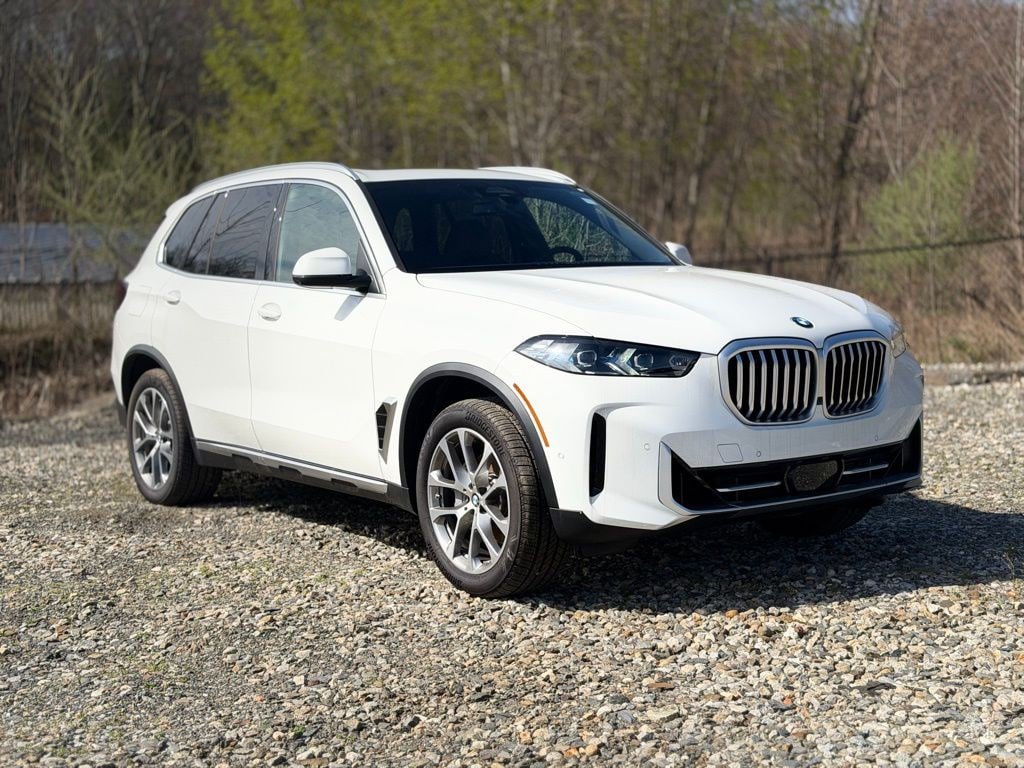New 2026 BMW X5 xDrive40i w/ Parking Assistance Package AWD/4WD image 8