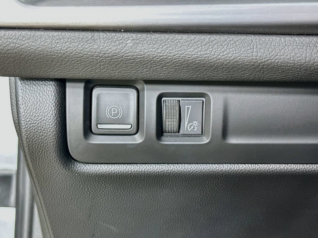 Used 2024 Cadillac XT4 Premium Luxury FWD image 10