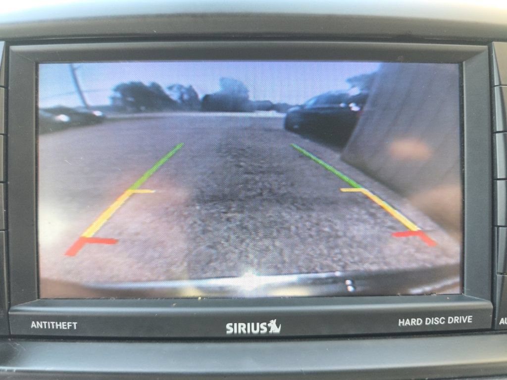 Used 2018 Dodge Grand Caravan SXT w/ Rear Park Assist Package FWD image 24
