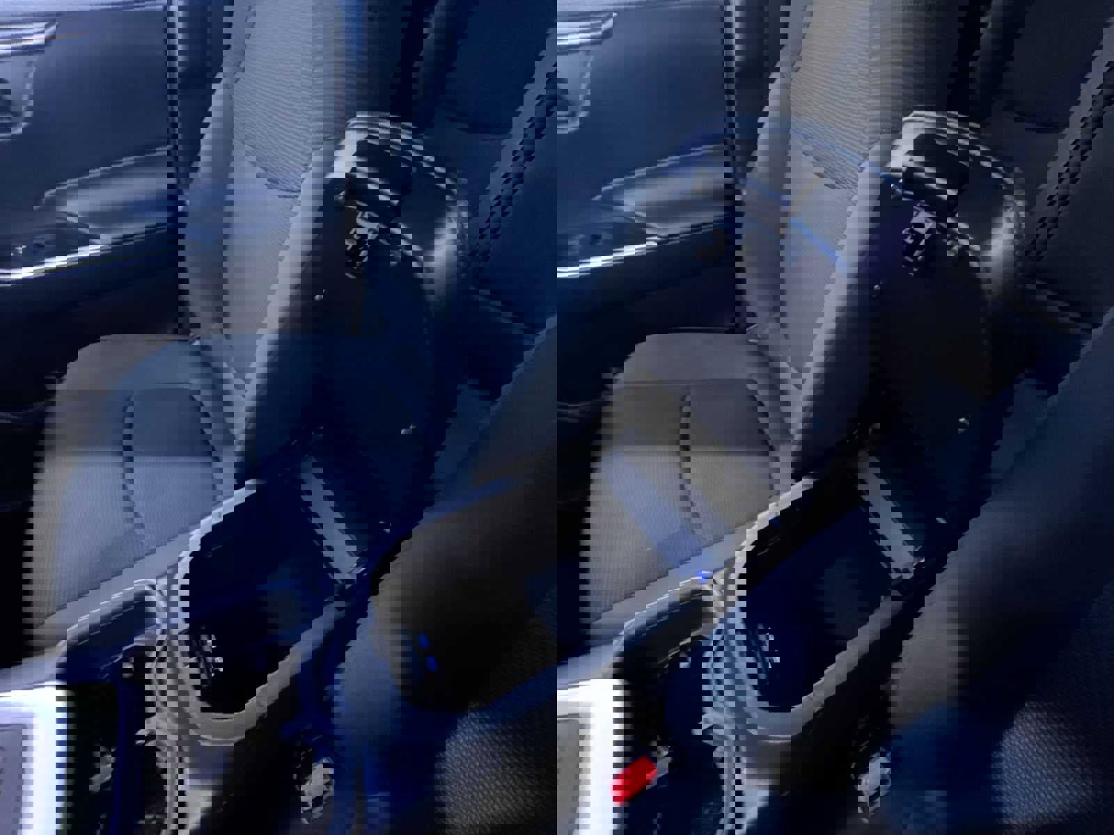 Used 2024 Toyota RAV4 LE AWD/4WD image 20