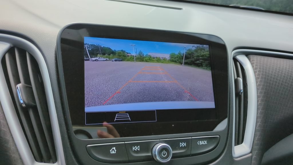 Used 2024 Chevrolet Malibu LT FWD image 23