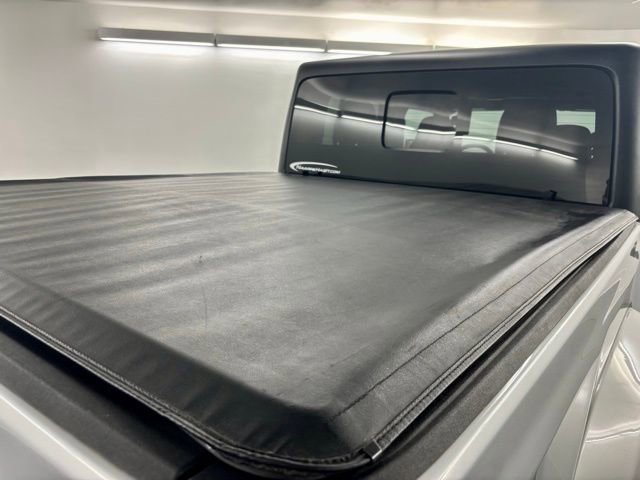 Used 2022 Jeep Gladiator Willys AWD/4WD image 33