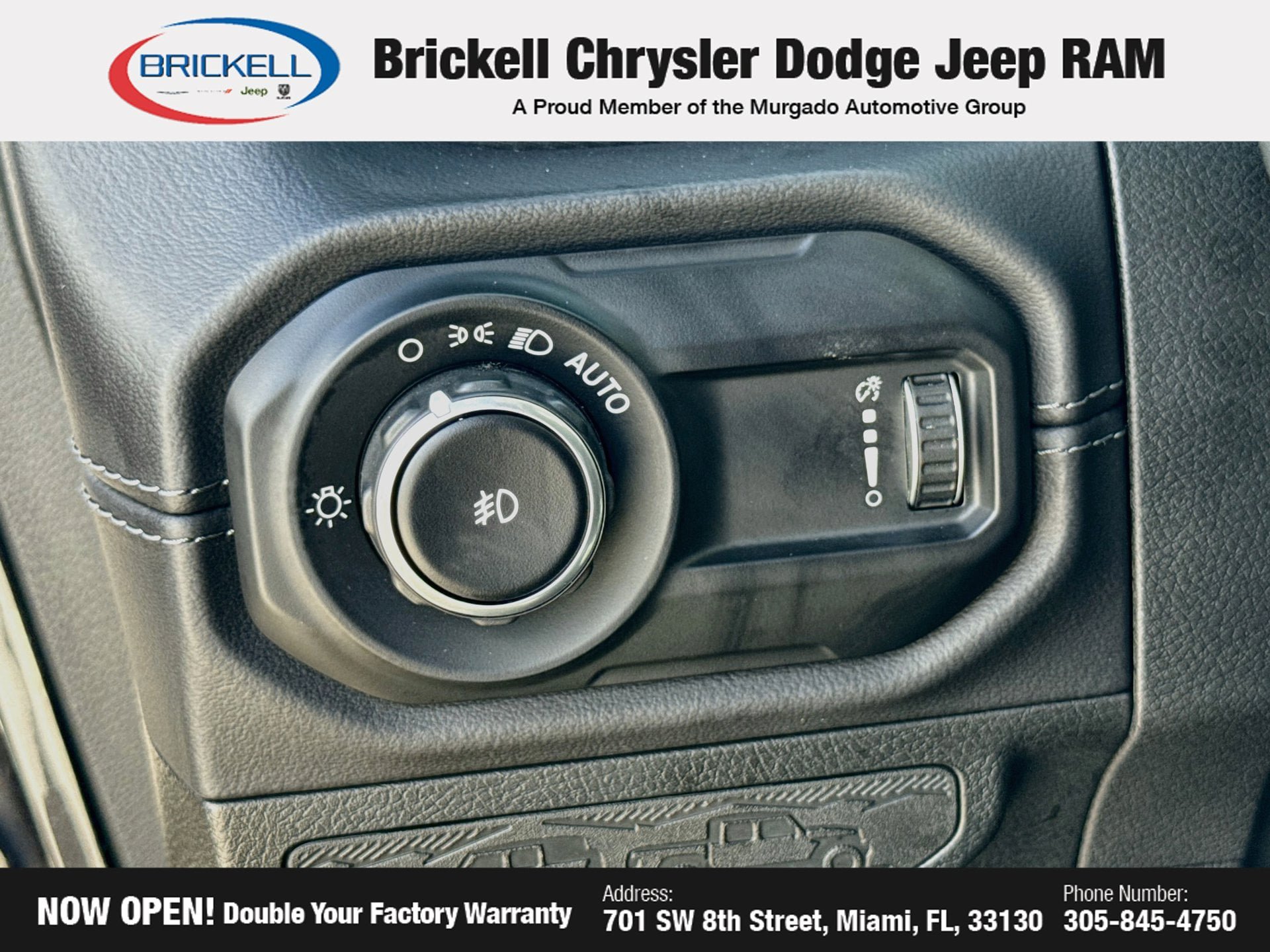 Used 2025 Jeep Wrangler Unlimited Rubicon AWD/4WD image 34
