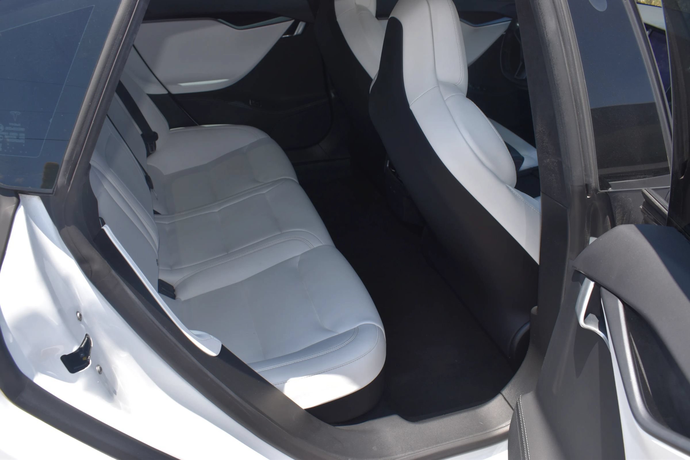 Used 2019 Tesla Model S 100D AWD/4WD image 13