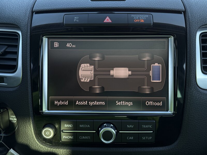 Used 2012 Volkswagen Touareg Hybrid AWD/4WD image 74