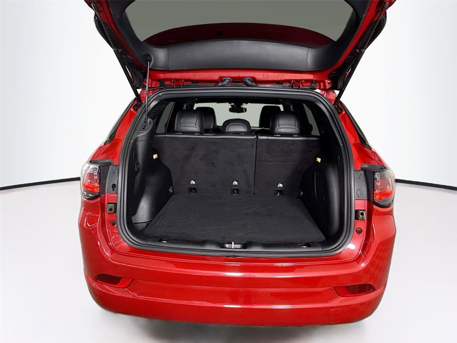 Used 2022 Jeep Compass Limited w/ (RED) Package image 21