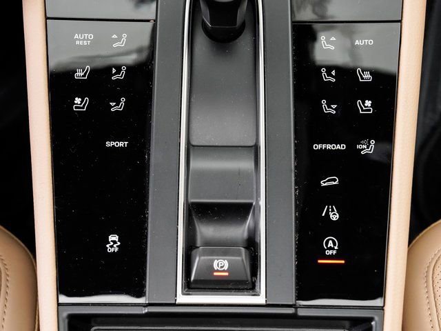 Certified 2025 Porsche Macan image 21