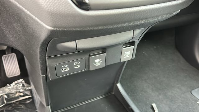 New 2026 Honda Odyssey Touring image 18