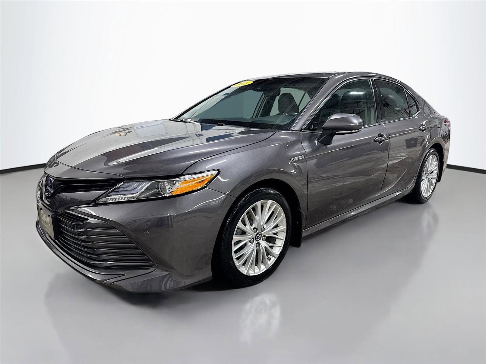 Used 2018 Toyota Camry XLE w/ Audio Package image 3