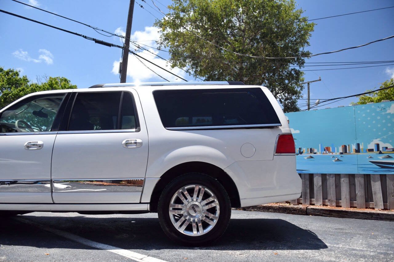 Used 2014 Lincoln Navigator L 2WD image 7