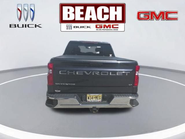 Used 2022 Chevrolet Silverado 1500 LT AWD/4WD image 4