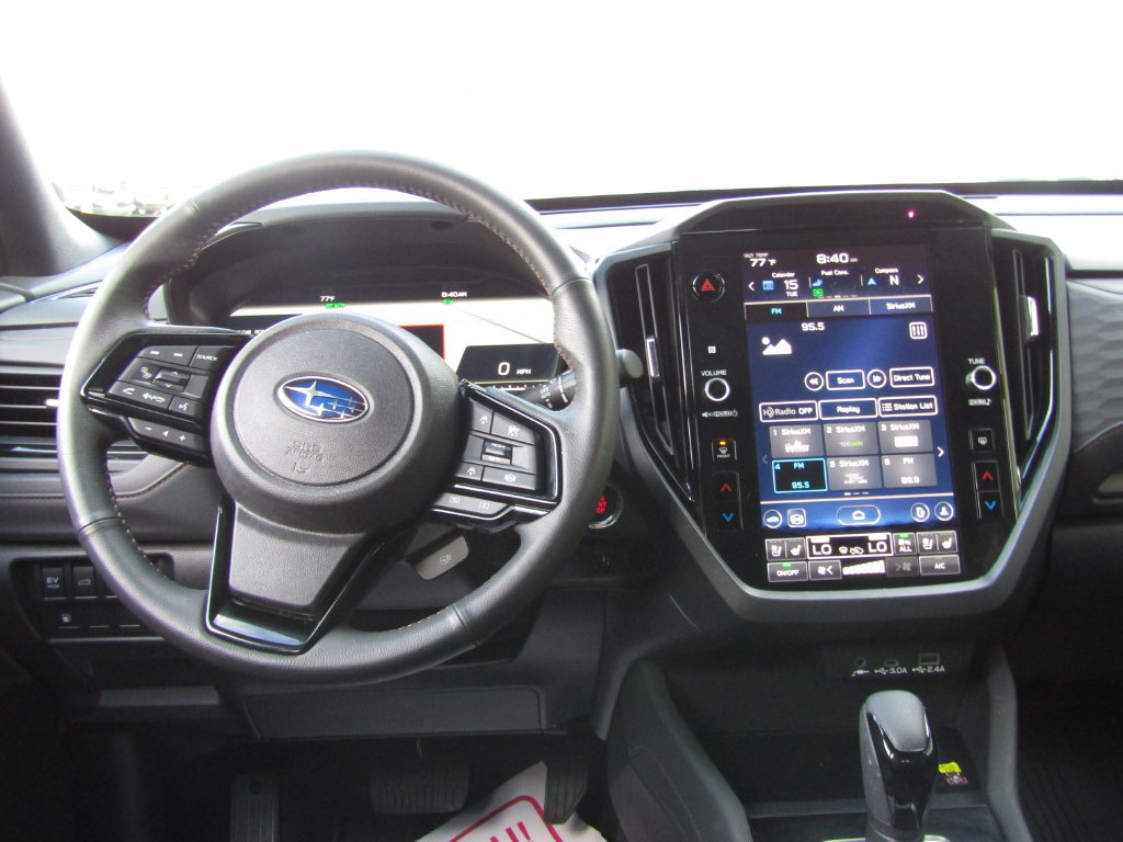 Used 2025 Subaru Forester Touring AWD/4WD image 5