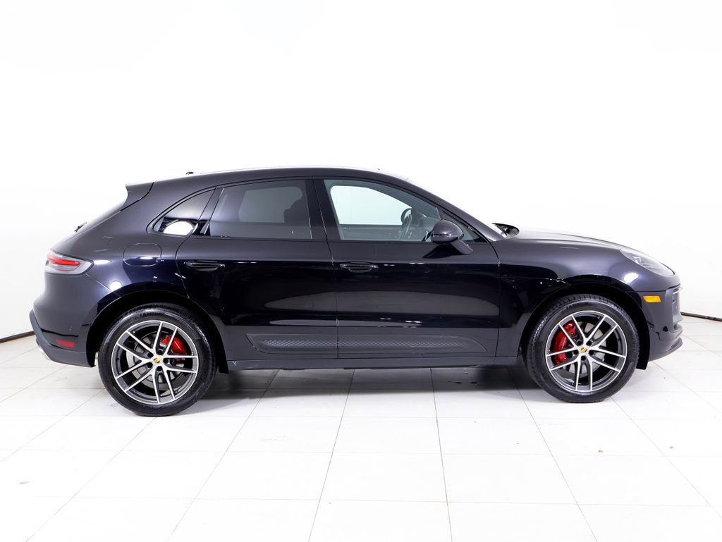 Certified 2023 Porsche Macan S AWD/4WD image 36