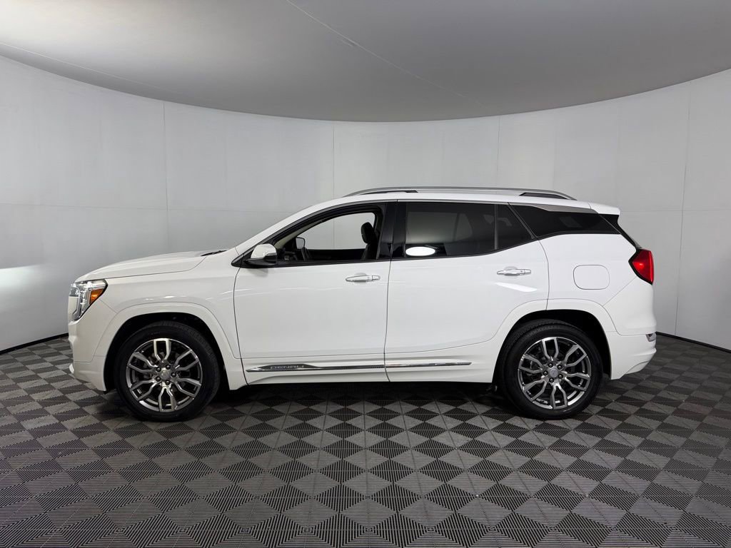 Used 2022 GMC Terrain Denali image 9