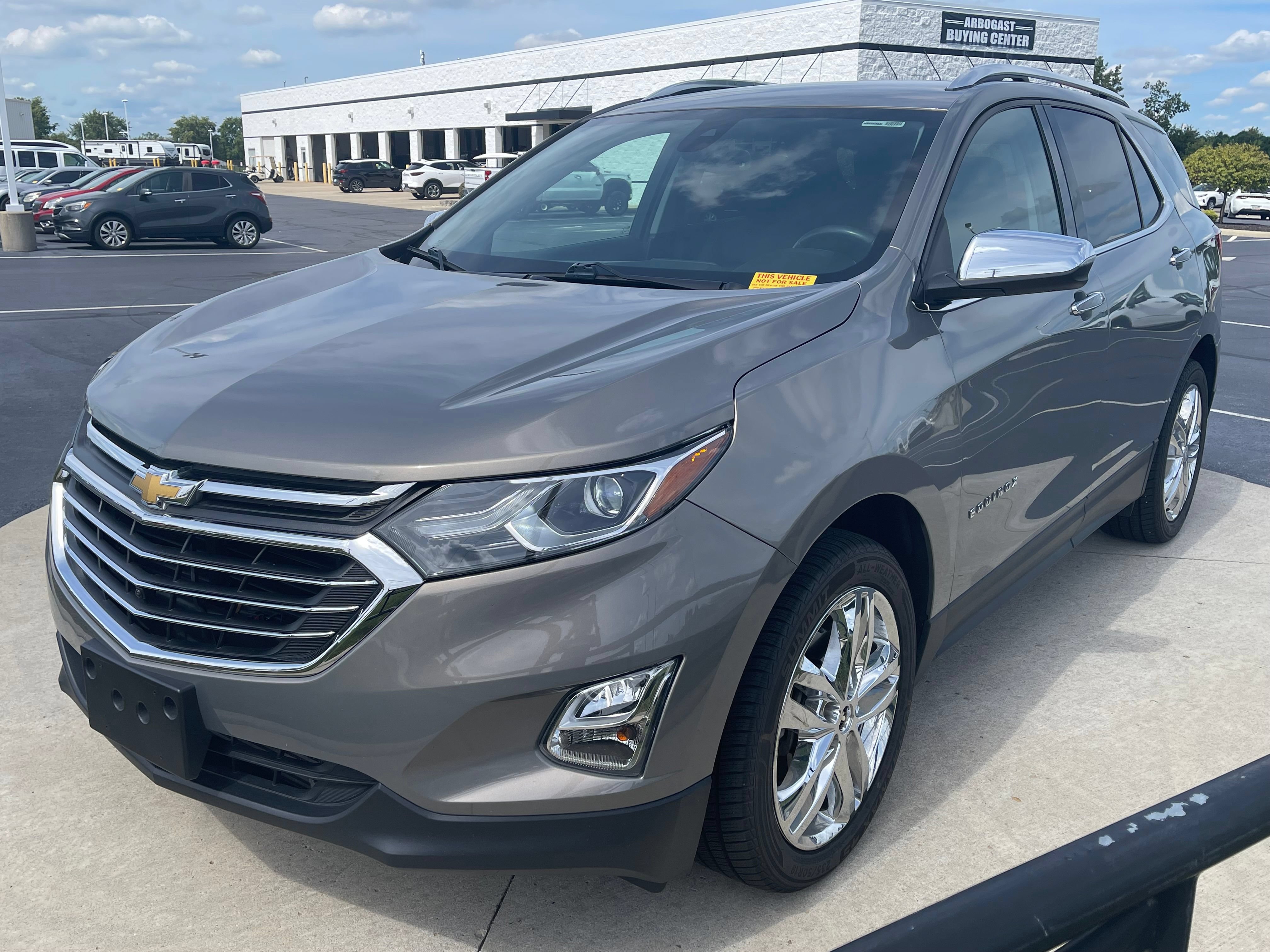 Used 2018 Chevrolet Equinox Premier FWD image 3