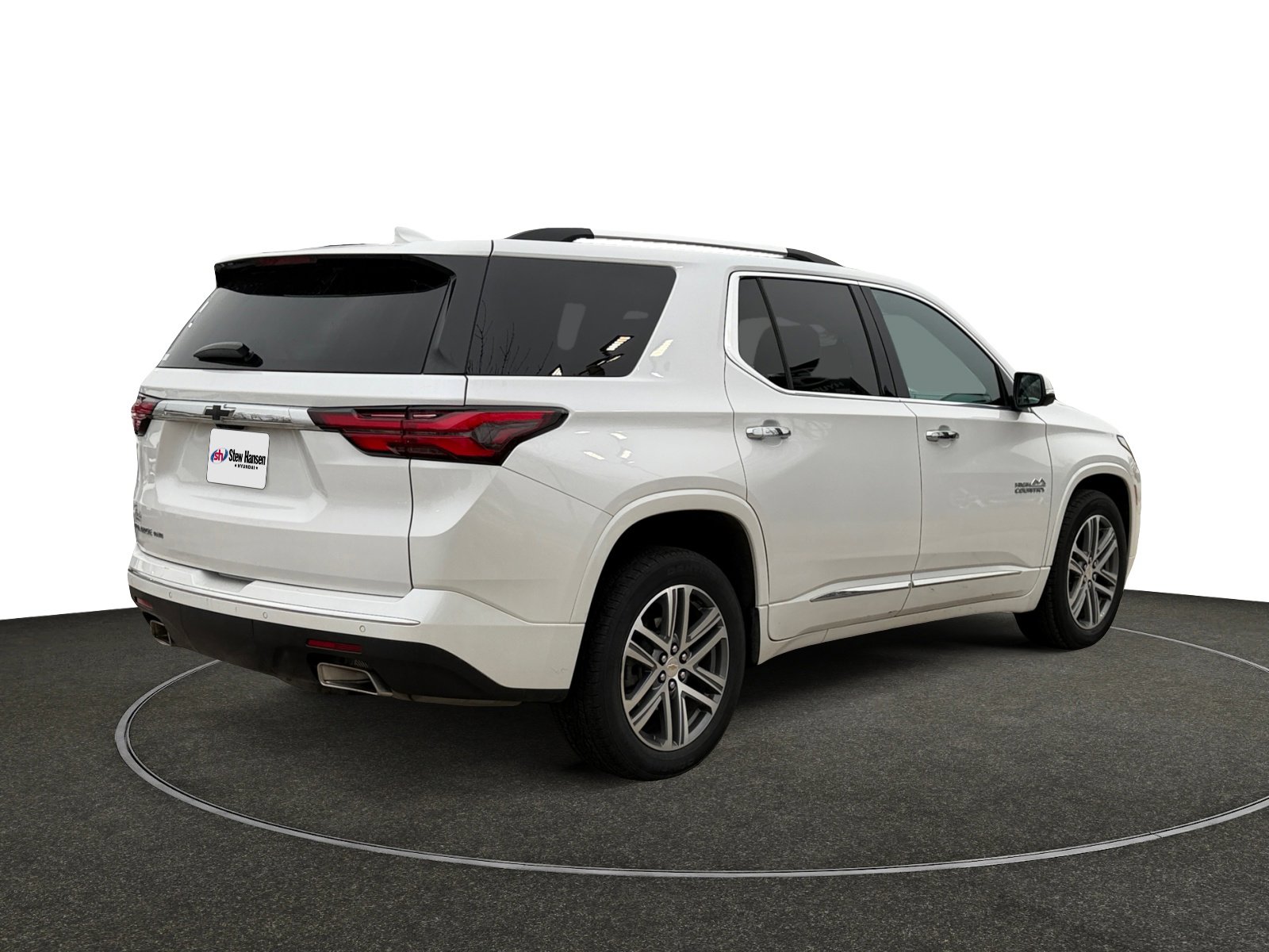 Used 2023 Chevrolet Traverse High Country w/ LPO, Floor Liner Package image 6