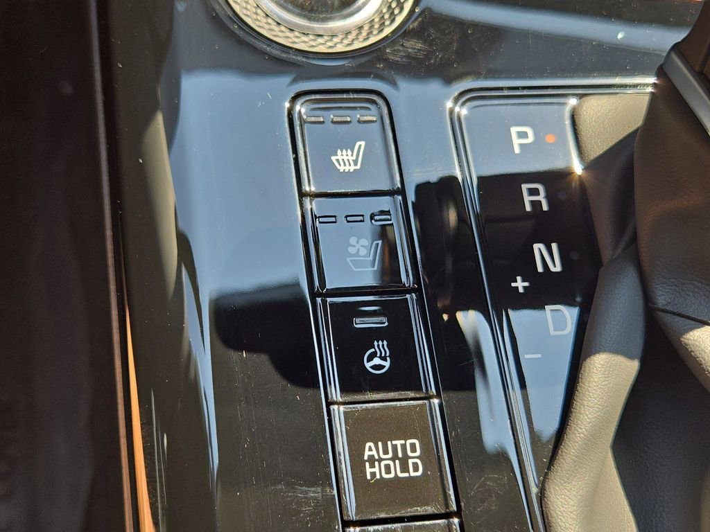 New 2025 Kia Niro SX image 24