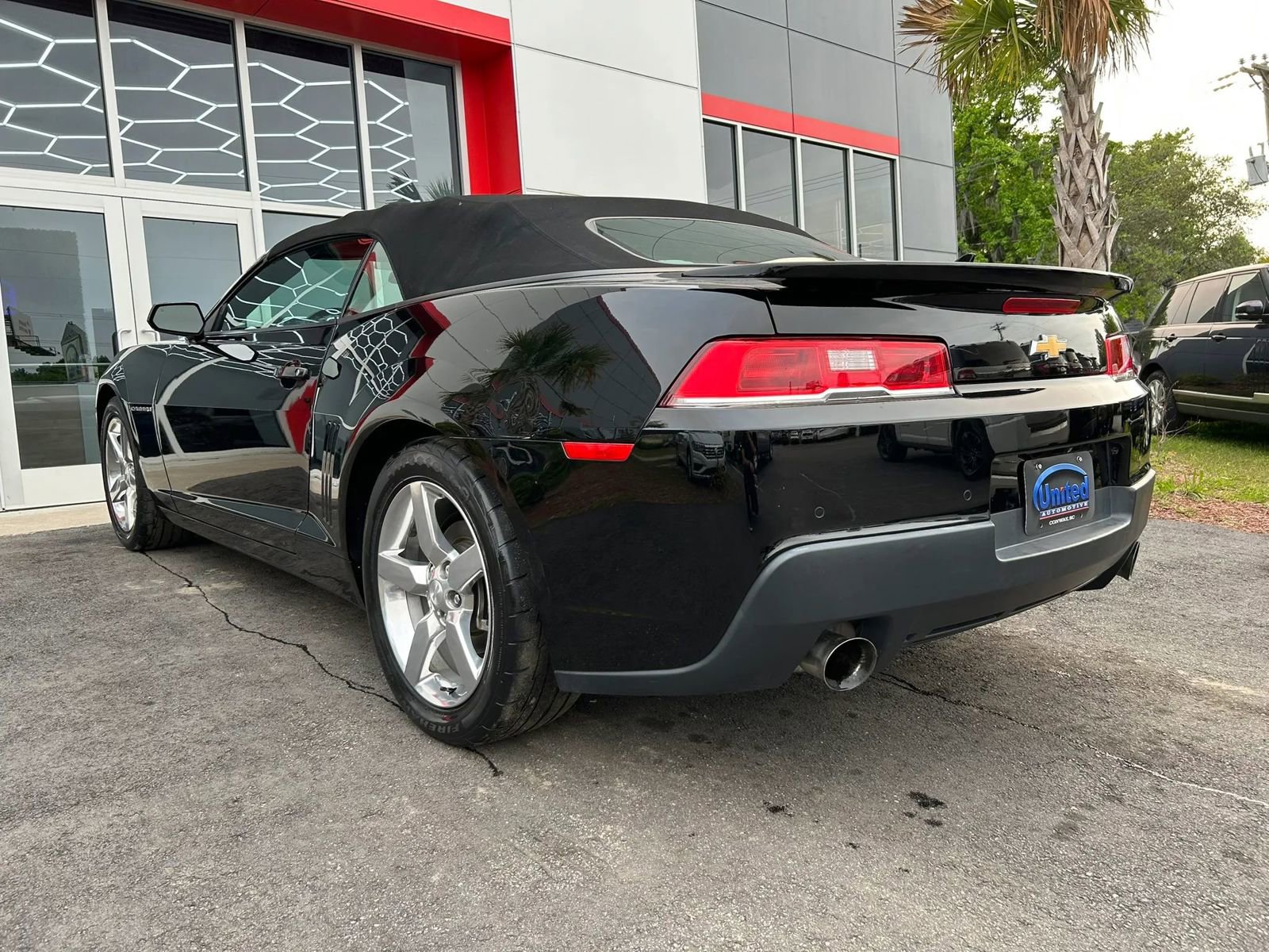 Used 2015 Chevrolet Camaro LT RWD image 6