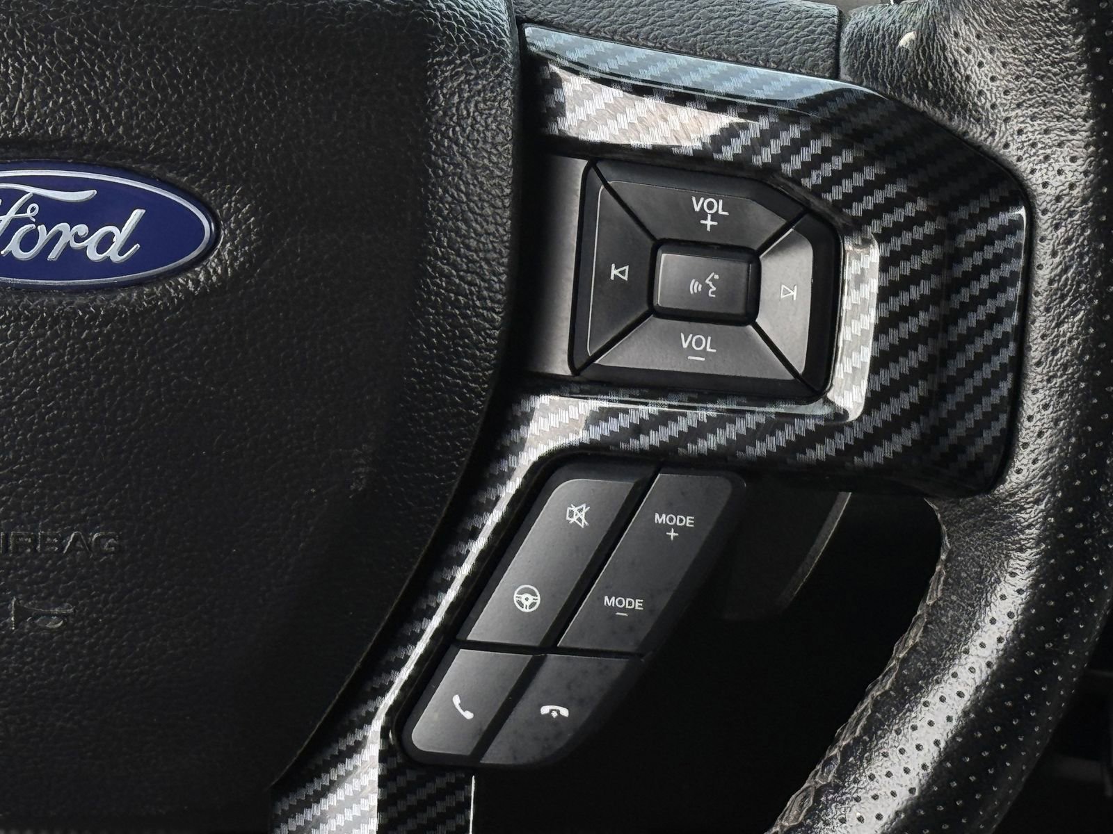 Used 2018 Ford F150 Raptor w/ Equipment Group 802A Luxury image 16