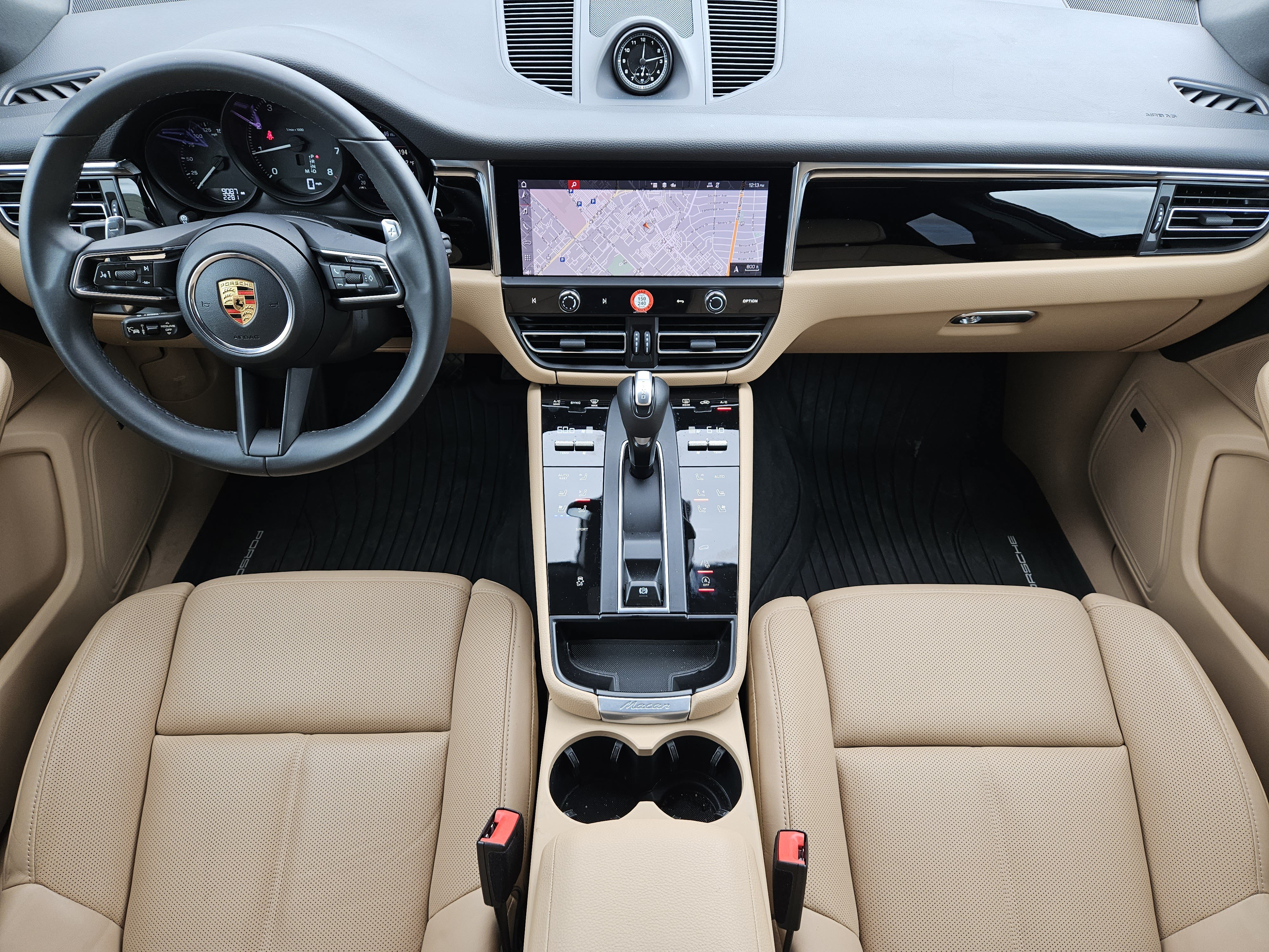 Certified 2026 Porsche Macan AWD/4WD image 24
