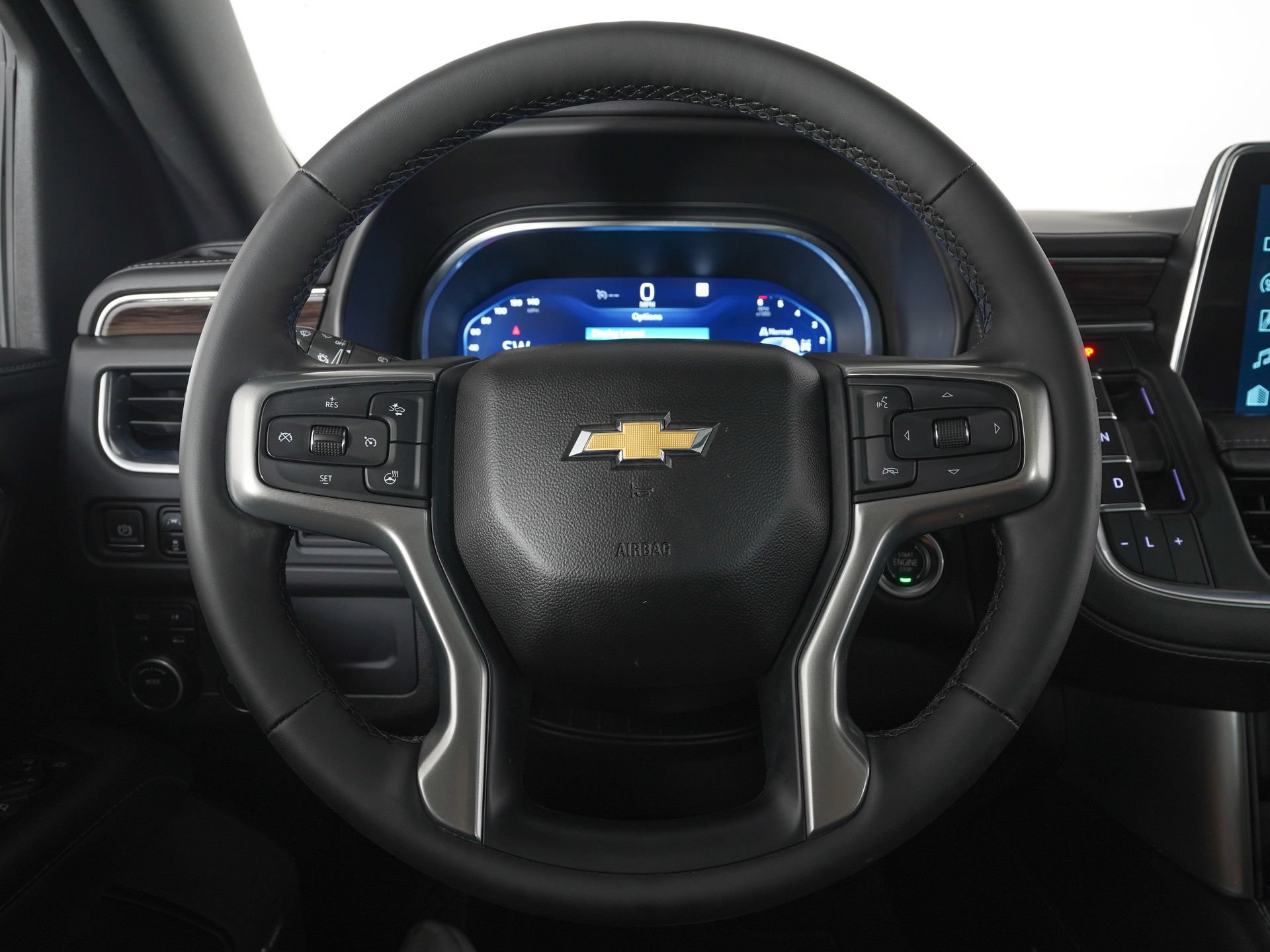 Used 2023 Chevrolet Tahoe LT w/ Luxury Package AWD/4WD image 17