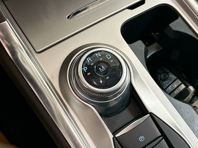 Used 2020 Ford Explorer Platinum w/ Premium Technology Package AWD/4WD image 18