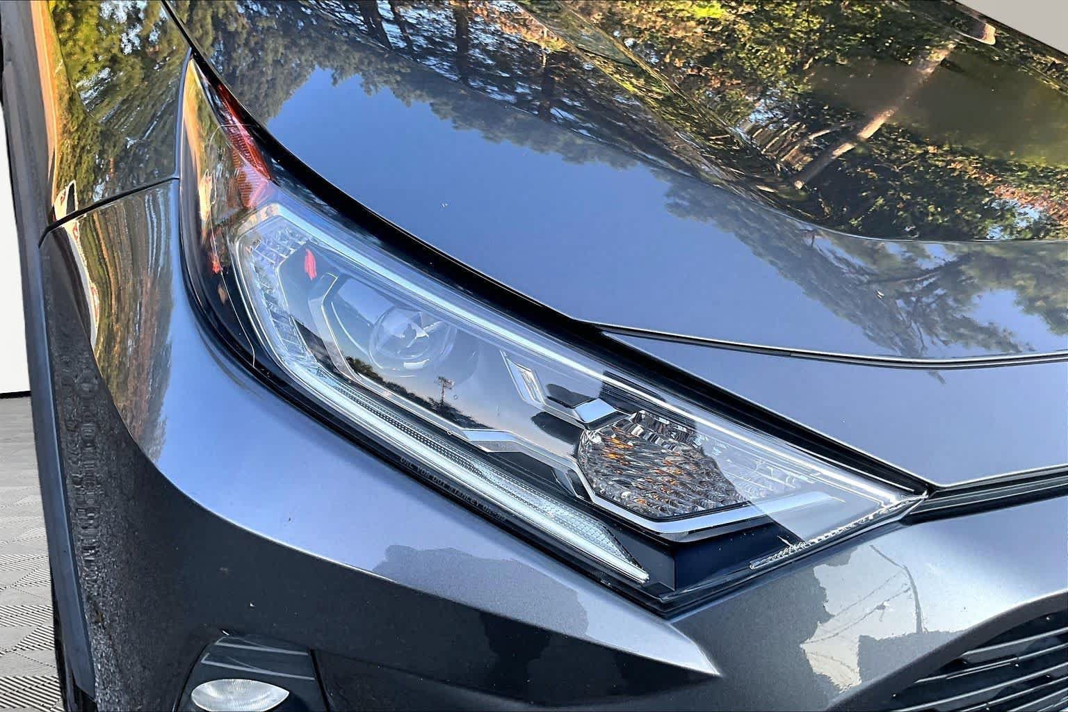 Certified 2021 Toyota RAV4 XLE w/ Convenience Package AWD/4WD image 28