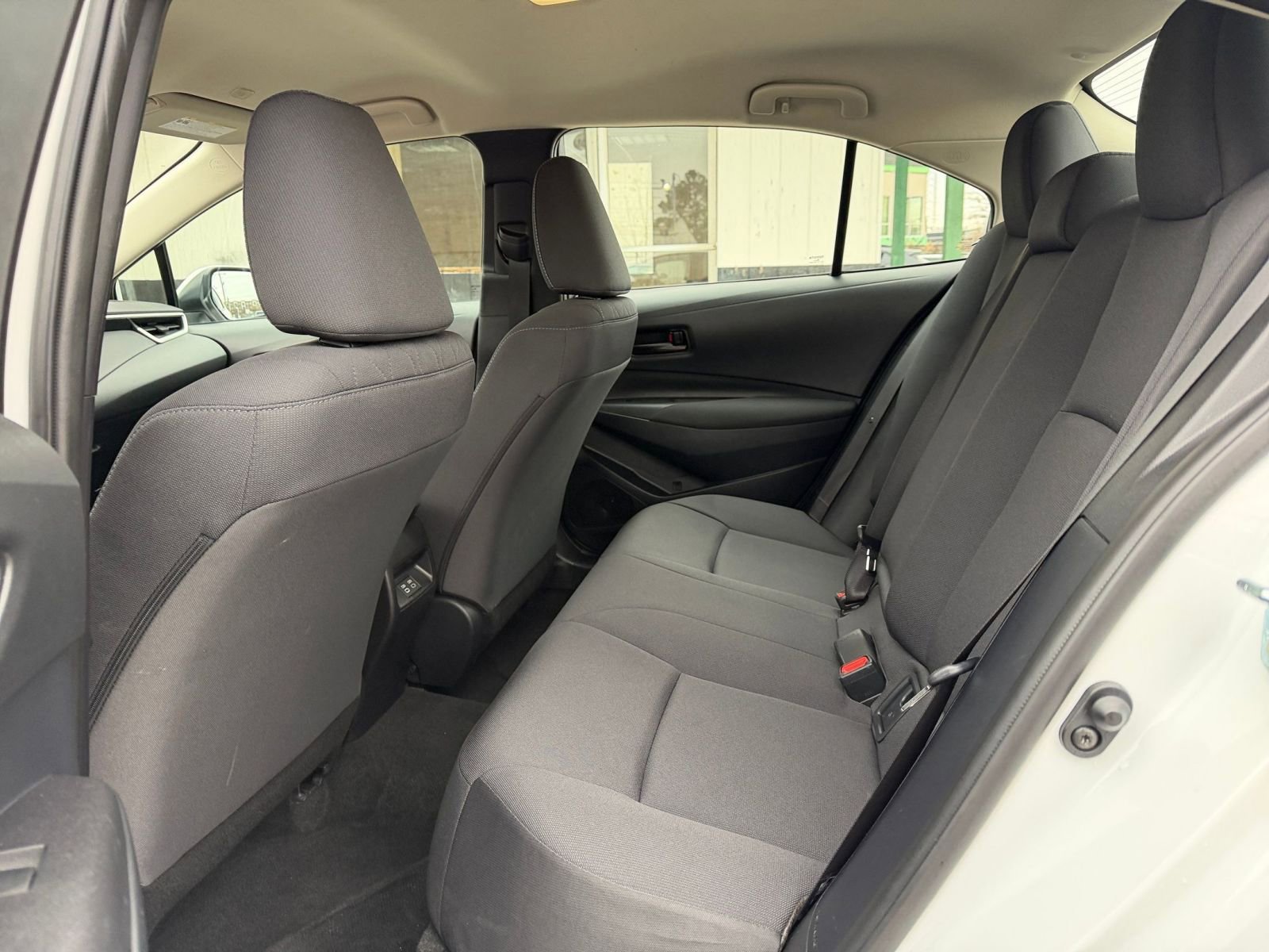 Used 2025 Toyota Corolla LE image 23