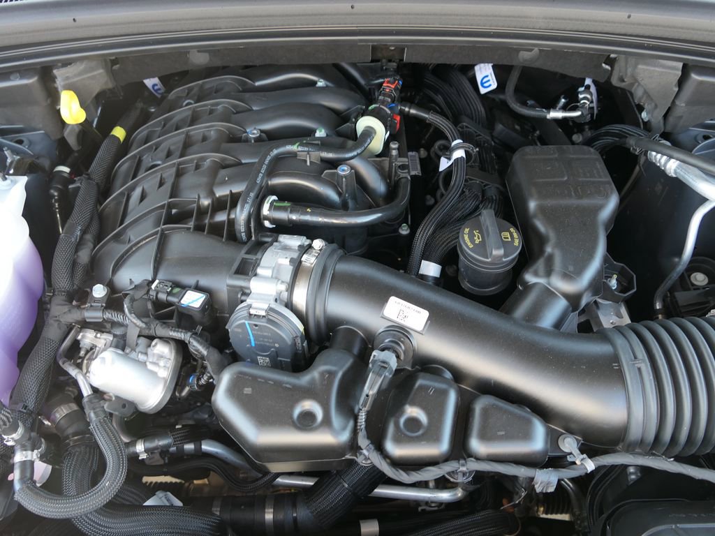 New 2025 Jeep Grand Cherokee Limited w/ Black Appearance Package image 25