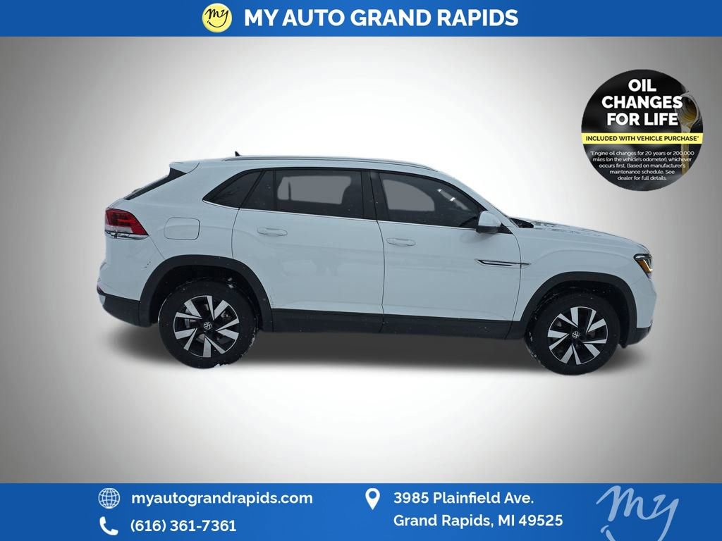 Used 2023 Volkswagen Atlas Cross Sport SE image 8