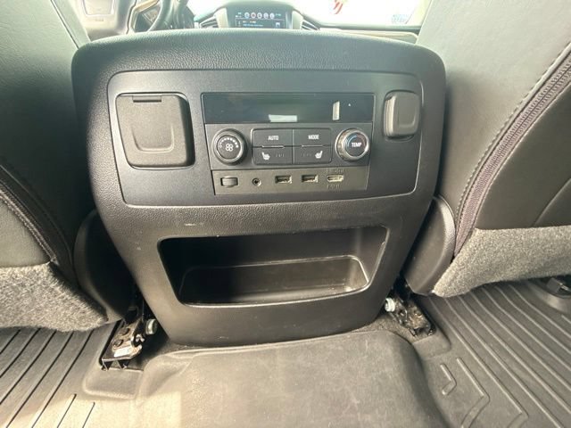 Used 2018 GMC Yukon Denali w/ Denali Ultimate Package AWD/4WD image 34