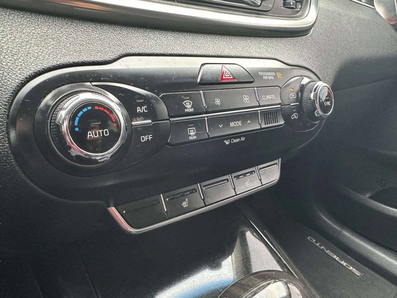 Used 2017 Kia Sorento EX AWD/4WD image 33