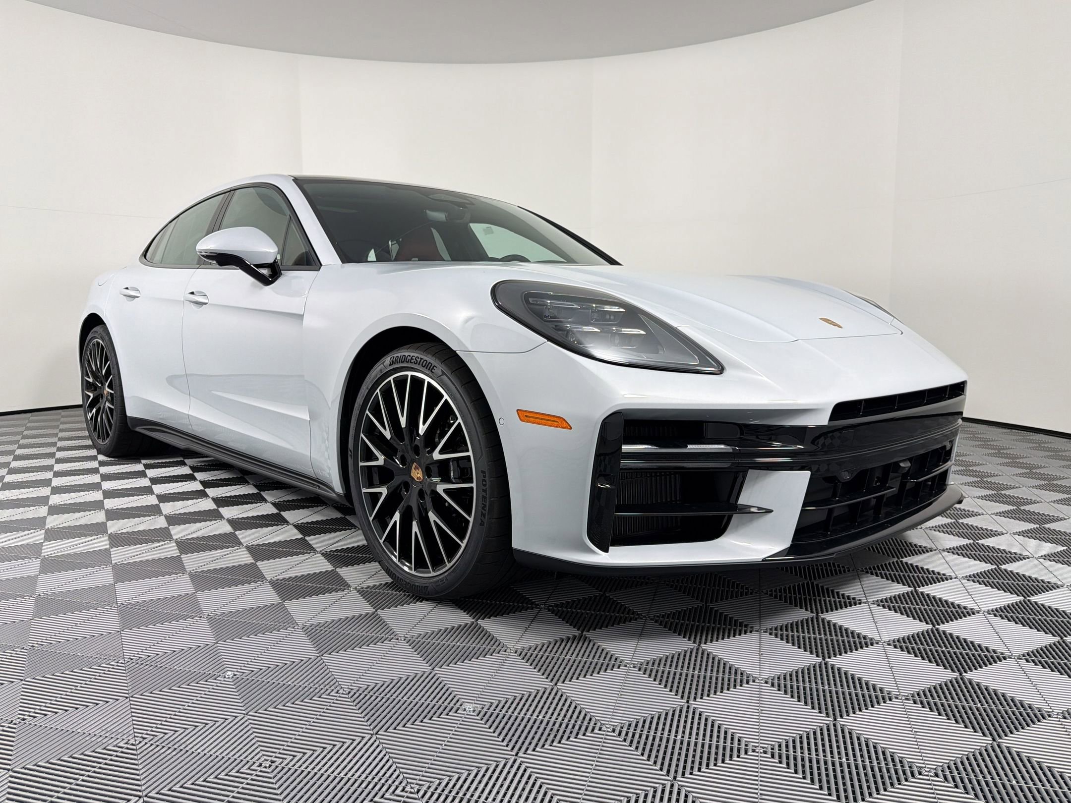 New 2026 Porsche Panamera 4 AWD/4WD image 12