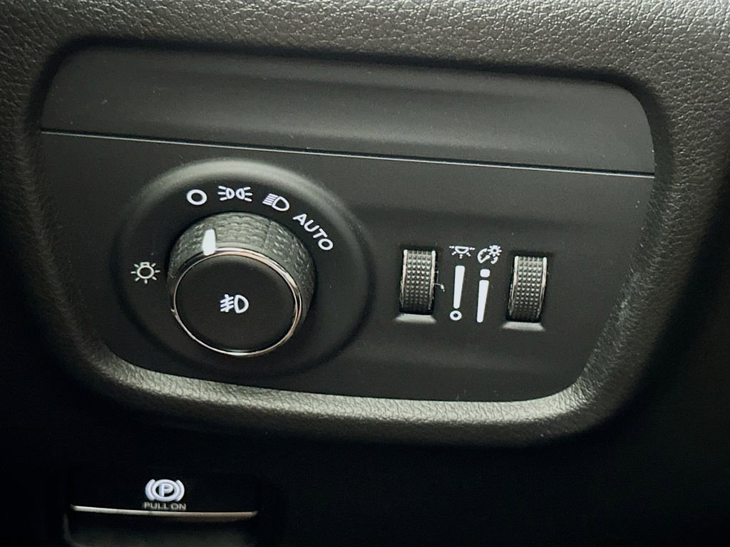 Used 2022 Jeep Grand Cherokee Overland image 17