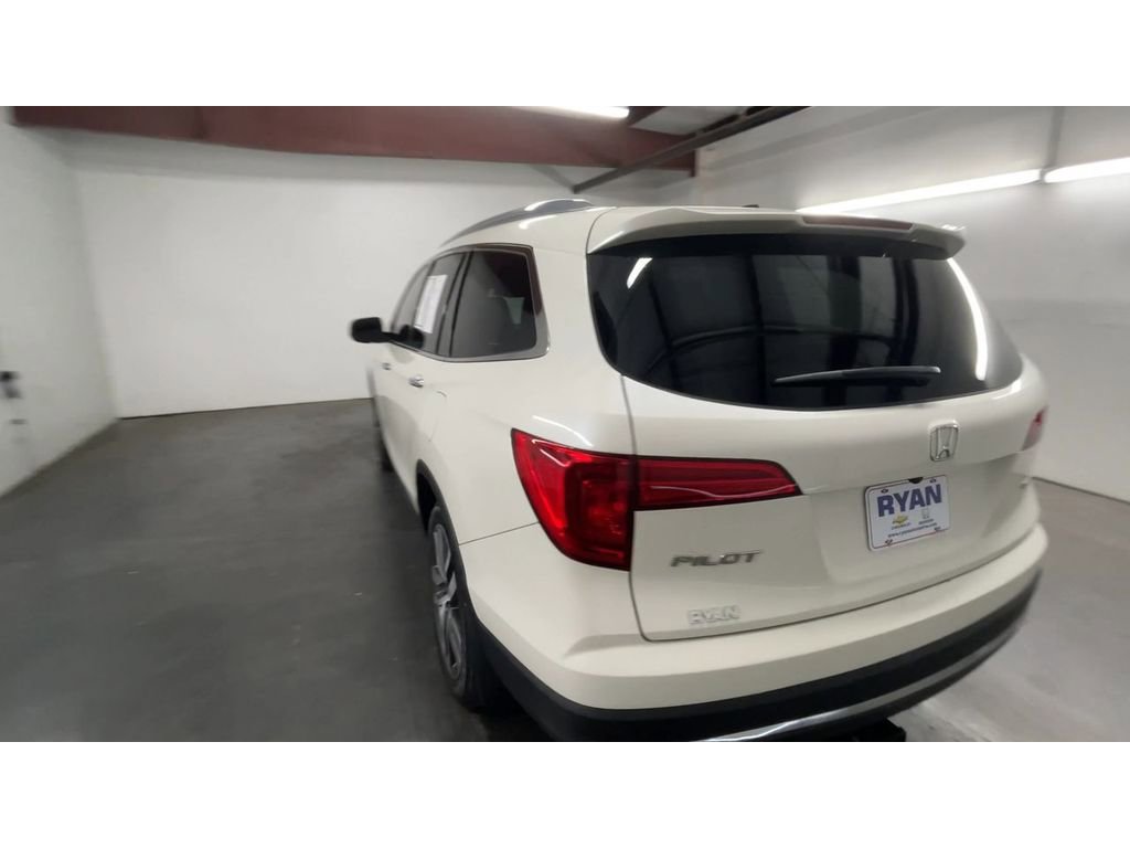 Used 2017 Honda Pilot Touring image 7