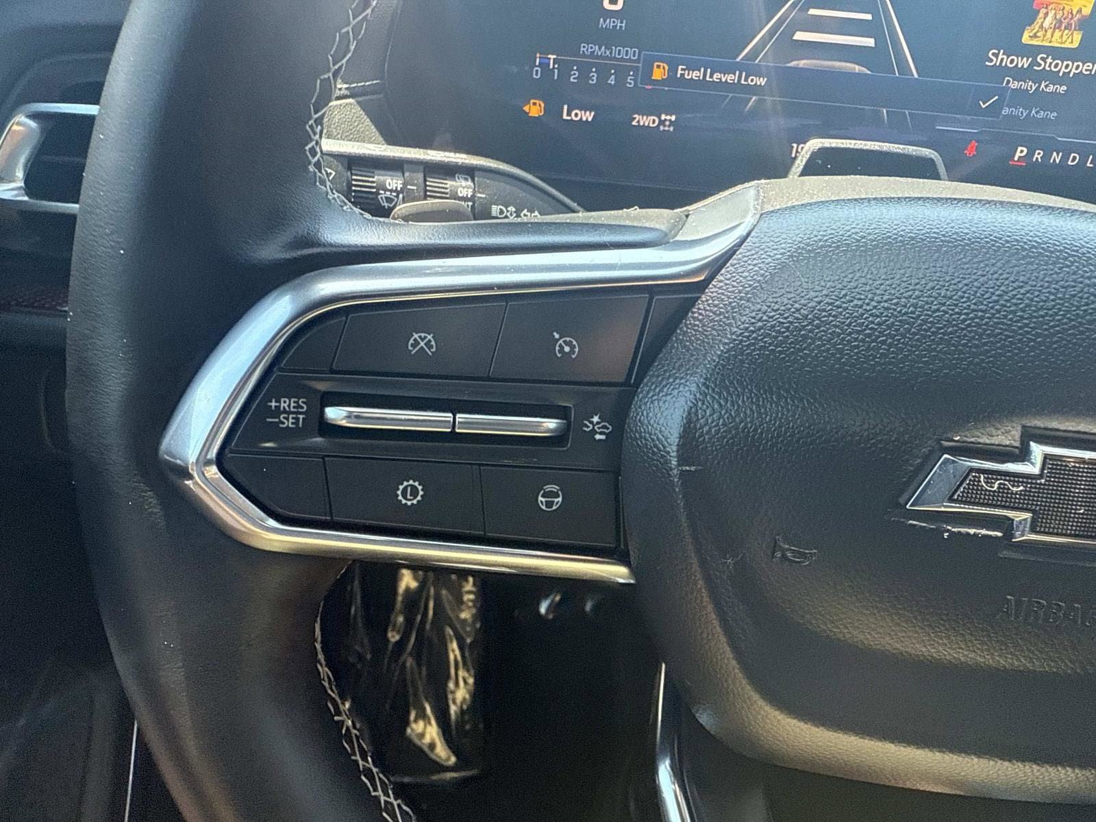 Used 2025 Chevrolet Traverse Z71 w/ Enhanced Driving Package AWD/4WD image 32