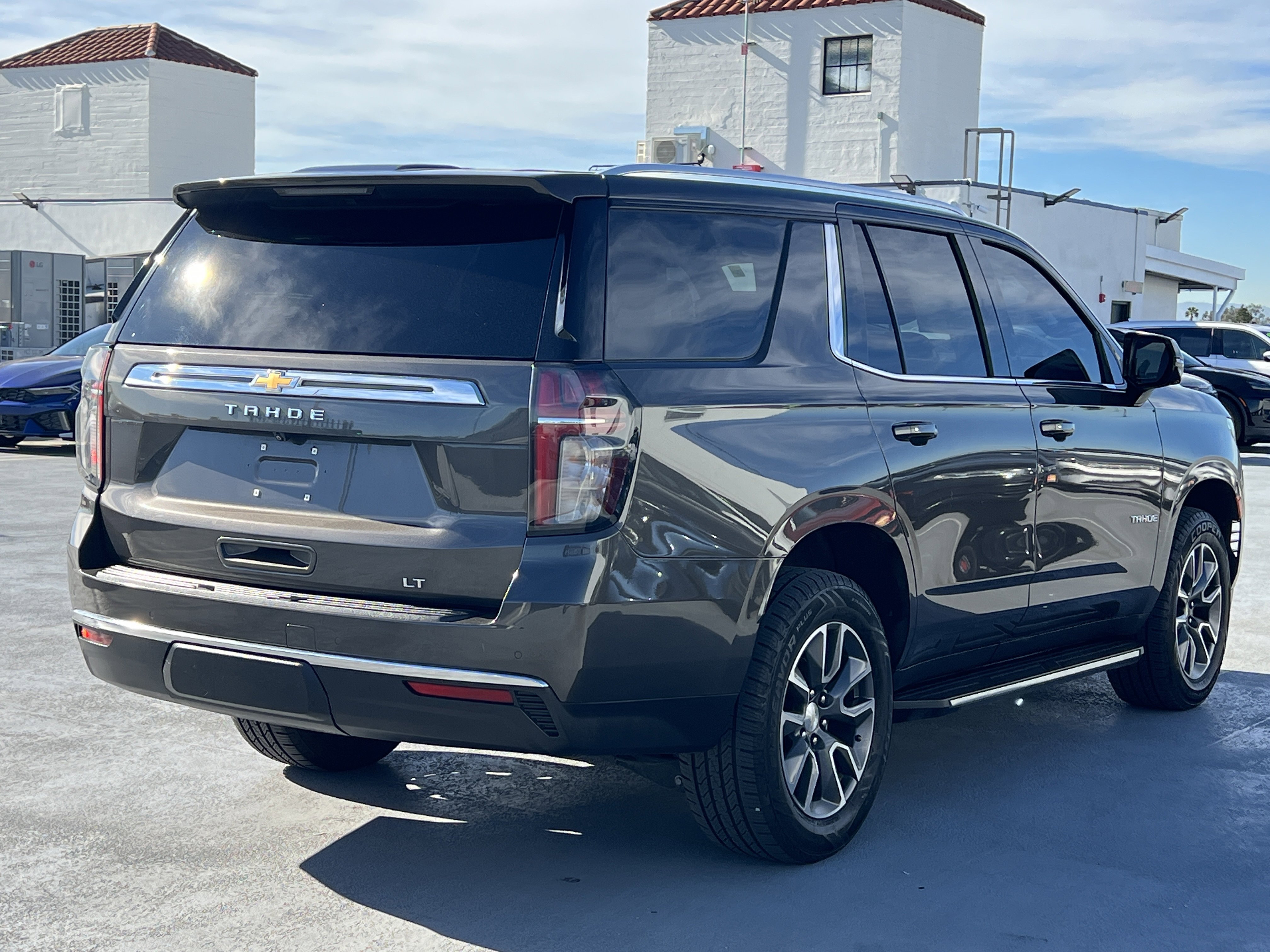 Used 2021 Chevrolet Tahoe LT w/ LT Signature Package image 6