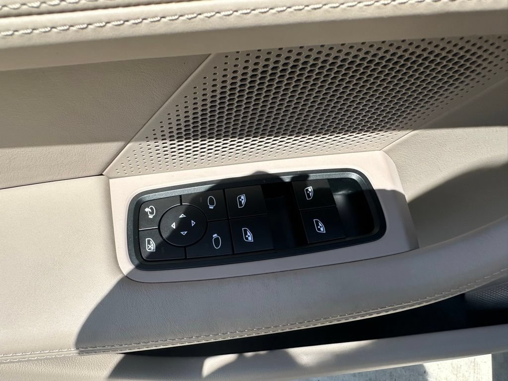 New 2026 Porsche Taycan AWD/4WD image 21
